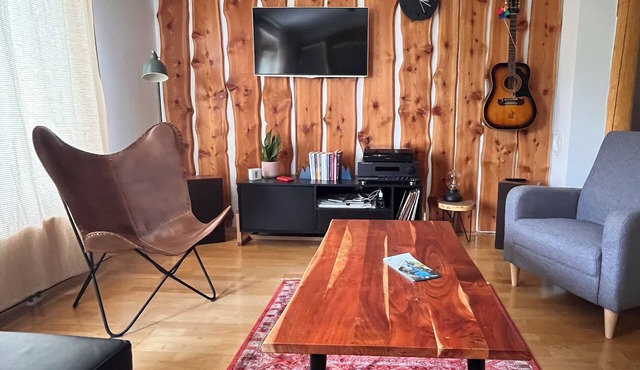 Cozy 1-bedroom apartment in peaceful Pohorje with forest and city view in Maribor