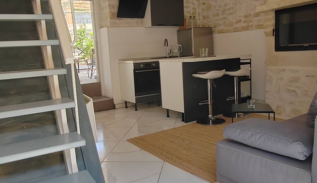 Cozy 1-bedroom cottage with AC, WiFi in charming Galižana in Galižana