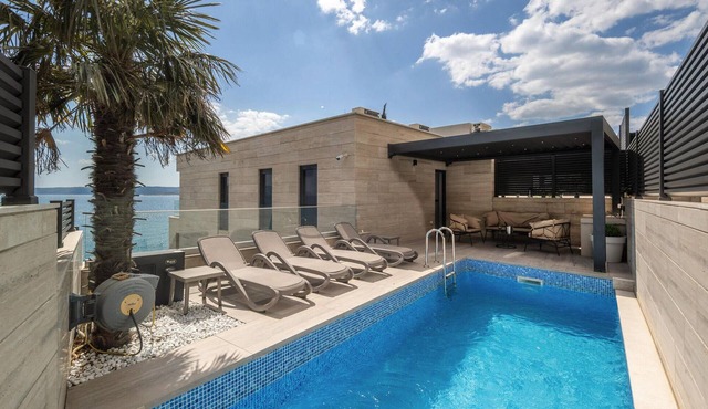 Cozy apartment in Crikvenica with sauna