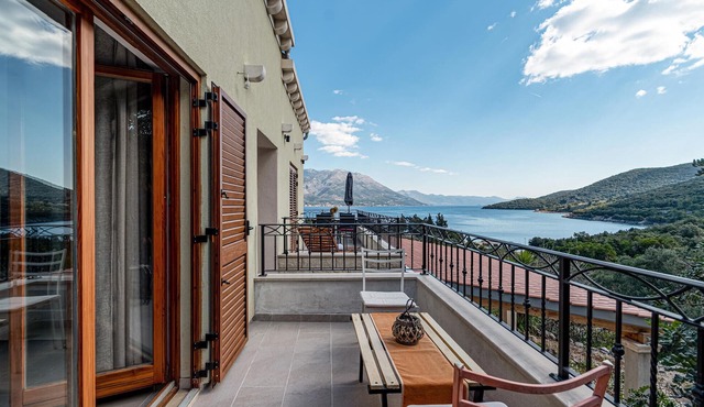 Cozy apartment in Kneze with house sea view