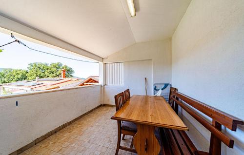 Cozy Apartment In Viganj With Lake View