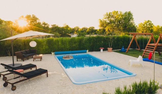 Cozy country home with heated outdoor pool
