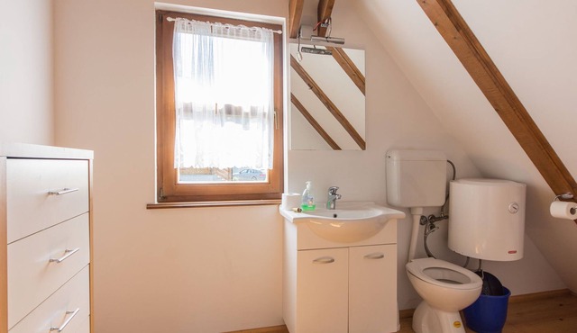 Cozy Holiday Home in Kvarner with Outdoor Jacuzzi in Brod Moravice