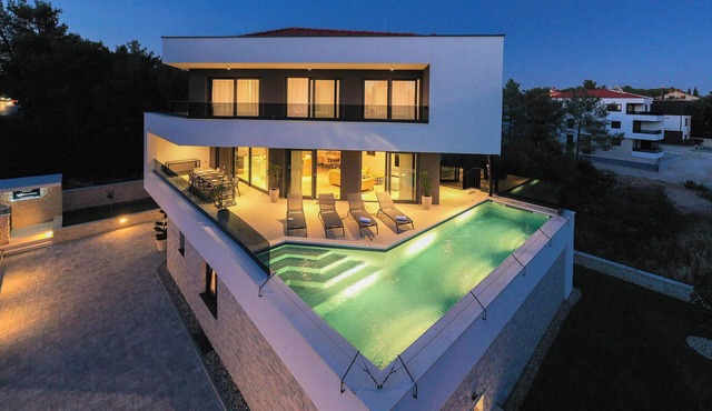 Cozy home in Biograd na moru with sauna