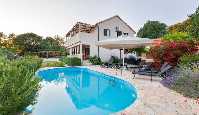 Cozy home in Donji Humac