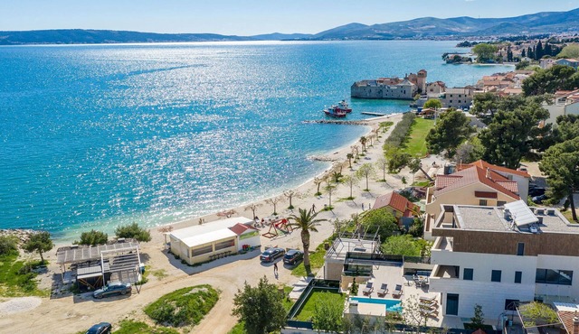 Cozy home in Kastel Gomilica with sauna