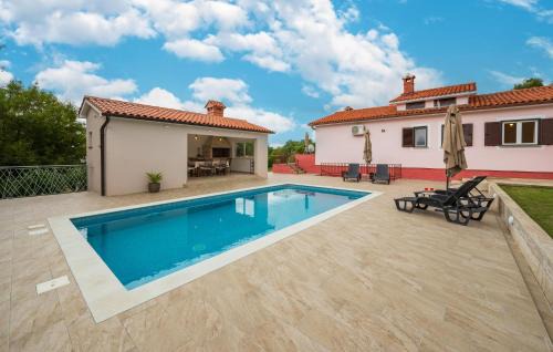 Cozy Home In Sveti Bartol