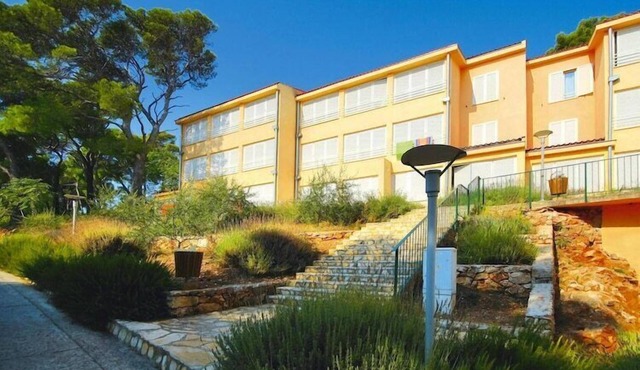 Cozy Resort Suite in the Adriatic in Jelsa