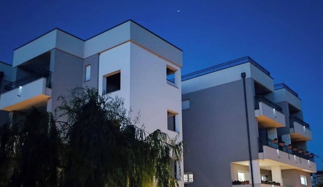 Dalmatia Apartments - Three Bedroom Apartment with Balcony and Sea View 7