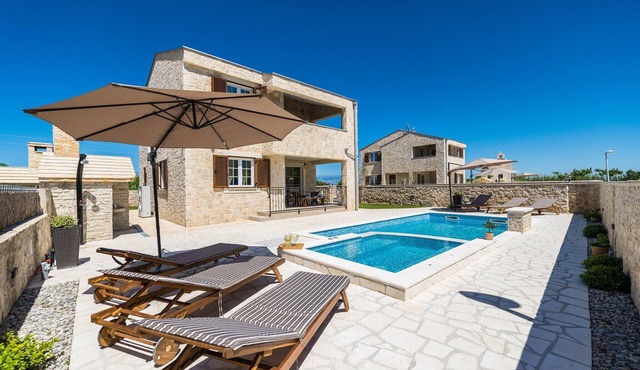 Dalmatian Family Villa near Beach