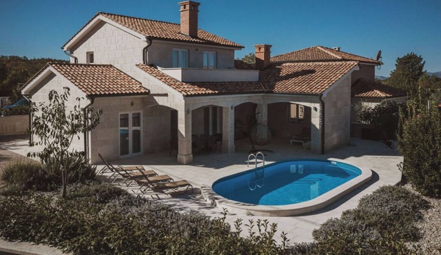 Deluxe Villa