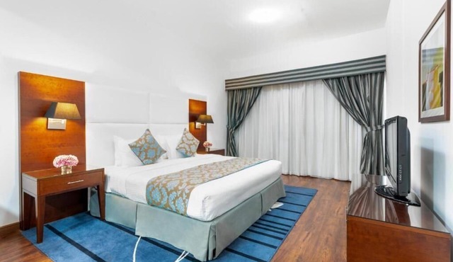 Deluxe King Room Near Sahara Center Sharjah in Sharjah