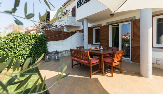 Dog-friendly holiday home just 700 metres from the beach with barbecue and washing machine