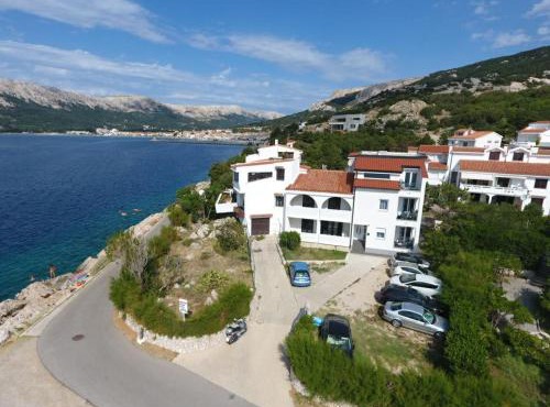 Domagoj D&D, Baška in Baška