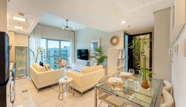 Dubai South Apt w/Pool, Gym, Near Expo City in Dubai