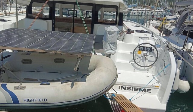 Dubrovnik Delight: A Sun-Kissed Sailing Experience in Komolac