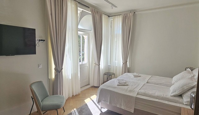 Dubrovnik Hotel Akademis Čingrija in Dubrovnik