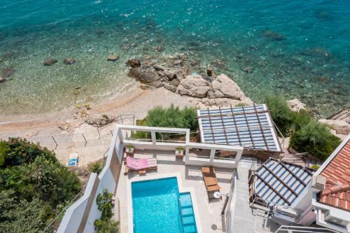 Duplex Laurentis - private pool - beachfront - newly built