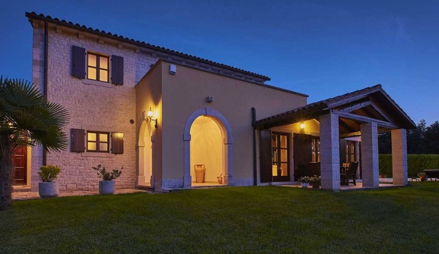 Eco-friendly stone villa in Motovun