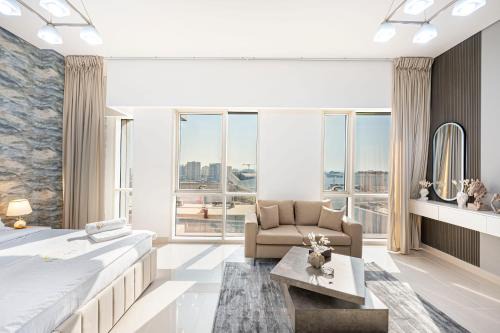 Elegant Studio near Silicon Central Mall in Dubai