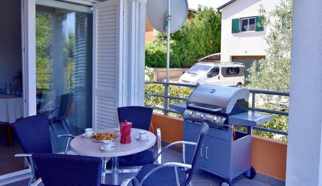 Equipped flat just a short walk from the beach