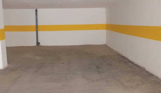 Exquisite 2-bedroom 5 min to Al-Kalouty Mosque in Al Rabieh Amman with AC, Wi-Fi in Amman