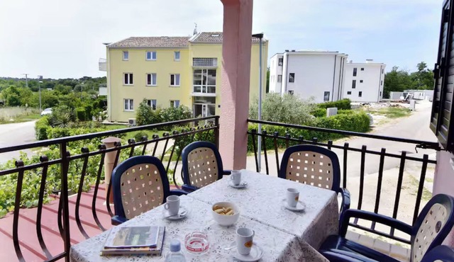 Familiar and equipped flat for a cozy stay in Monterol