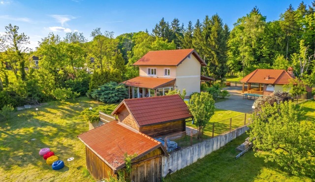 Family Friendly Green Garden Retreat, Velika Buna, Croatia