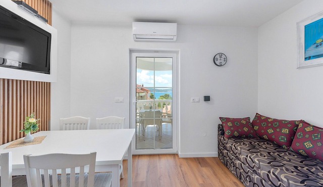 Family Haven on the Dalmatian Beach in Sveti Filip i Jakov