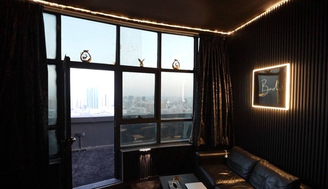 Full Creek View Black Penthouse - The Black Box in عجمان