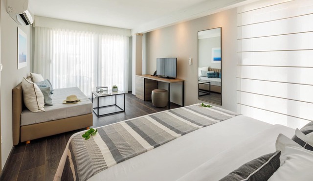 Gava Waterman Milna Resort in Milna