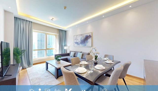 Glamorous l 2 Bedroom l Stunning Lake View in Jumeirah Lake Towers