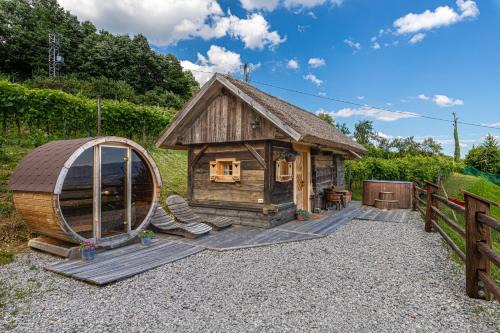 Glamping Paradise Škatlar in Novo Mesto