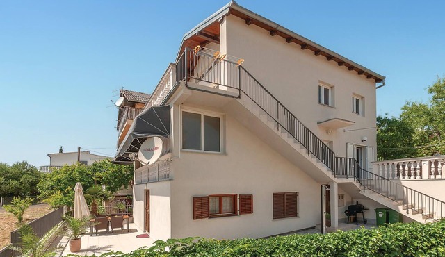 Gorgeous apartment in Pirovac with WiFi in Pirovac