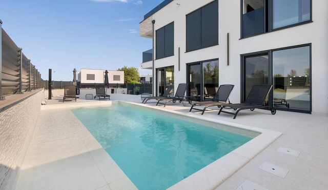 Gorgeous apartment in Porec