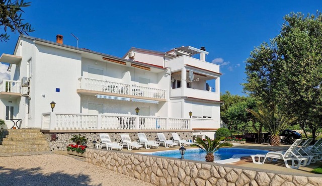 Gorgeous apartment in Rab