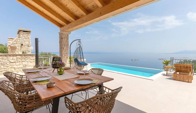 Gorgeous home in Blato
