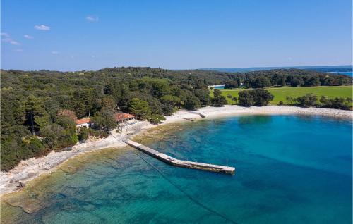 Gorgeous Home In Fazana With Wifi