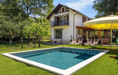 Gorgeous Home In Grizane-Belgrad in Kostelj