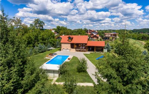 Gorgeous Home In Hrnjanec in Hrnjanec