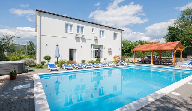 Gorgeous home in Kamenmost in Kamenmost