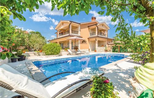 Gorgeous Home In Nedescina