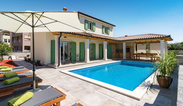 Gorgeous home in Peroj