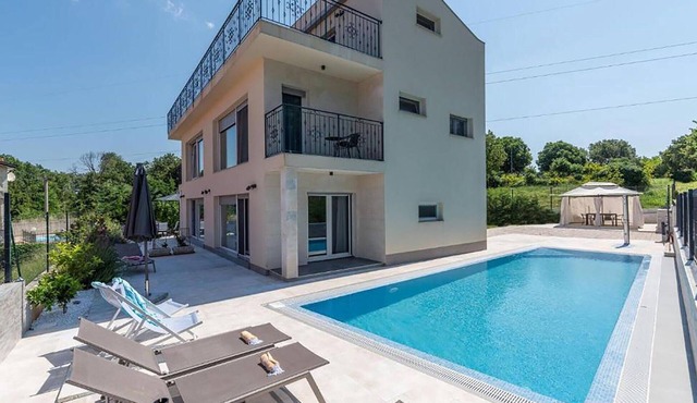 Gorgeous home in Porec