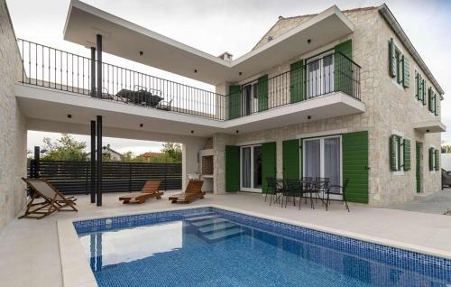 Gorgeous Home In Privlaka in Privlaka