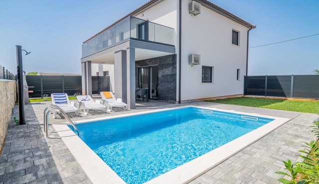 Gorgeous home in Pula