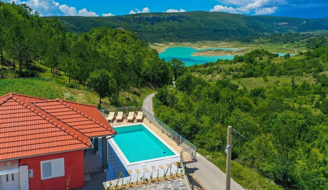 Gorgeous home in Ricice in Ricice