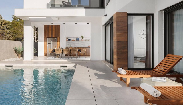 Gorgeous home in Zambratija with sauna