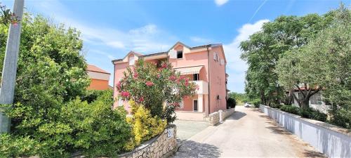 Guest House Jasna in Novalja