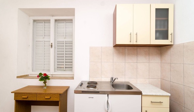 Guest House Kiko - One-Bedroom Apartment with Balcony and Sea View (A4)